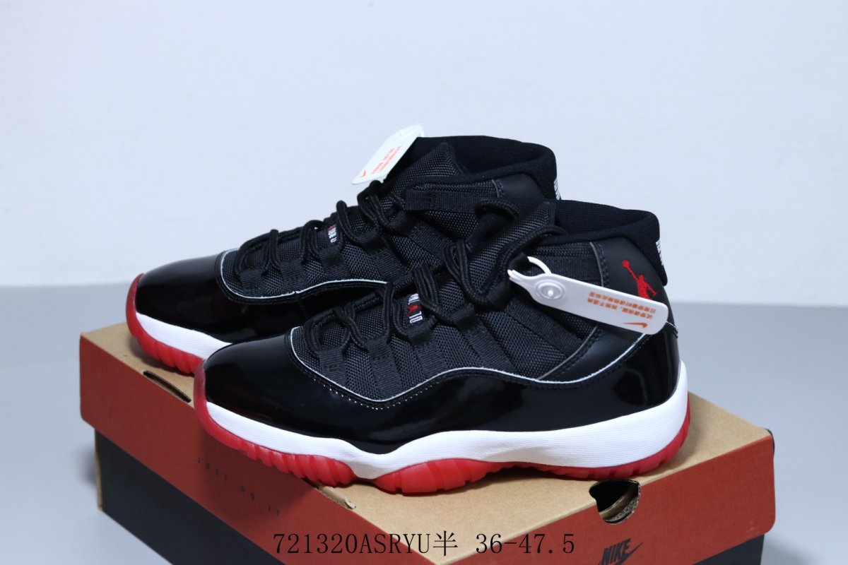 Air Jordan 11 Retro Legend Blue 'Black / White / Blue' view