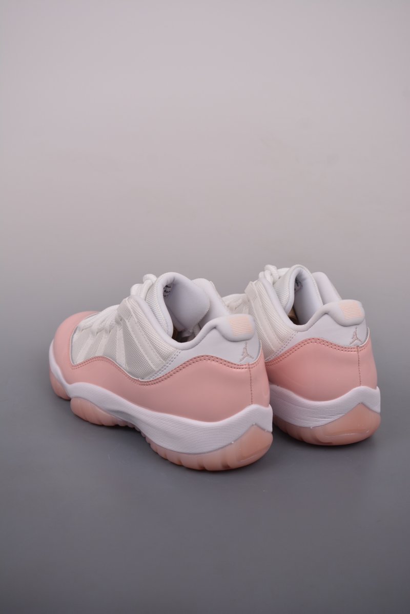Air Jordan 11 Retro Low view