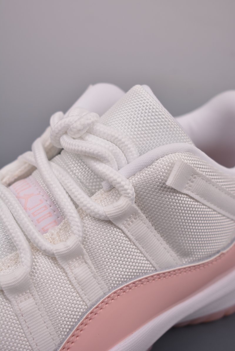 Air Jordan 11 Retro Low view