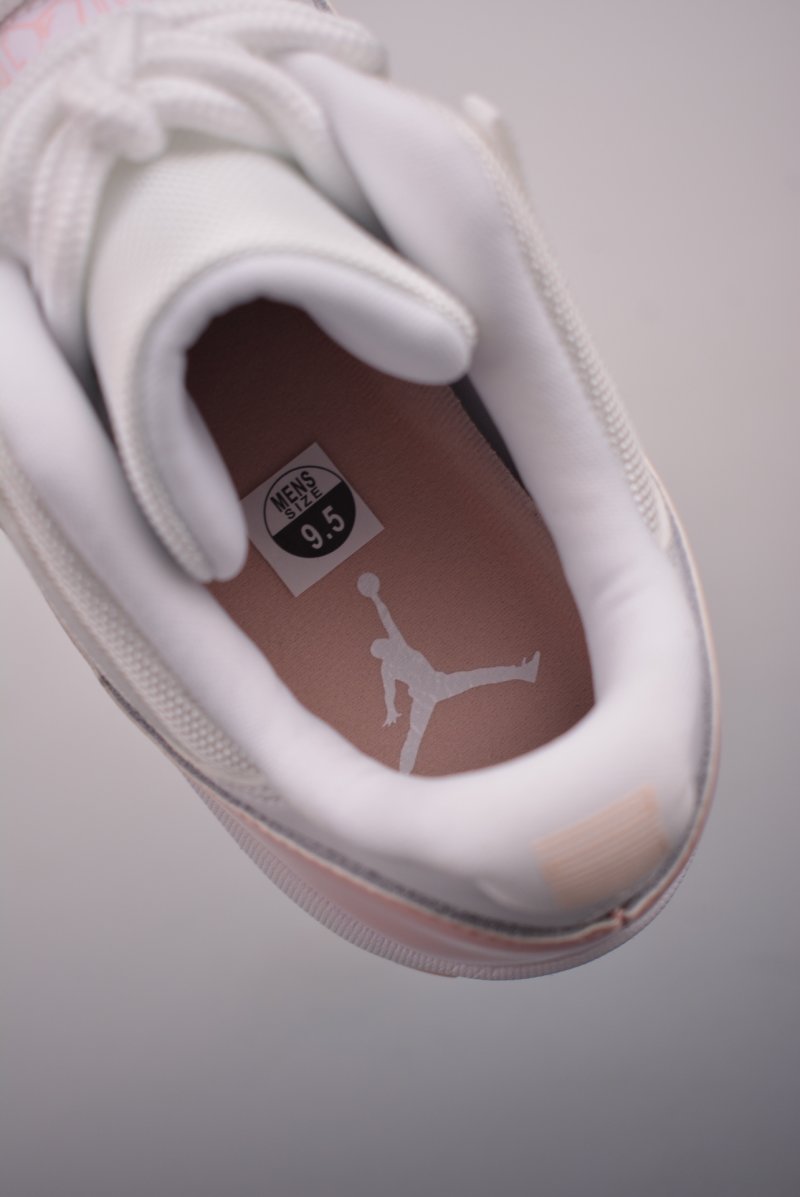 Air Jordan 11 Retro Low view