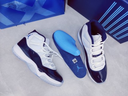 Air Jordan 11 Retro UNC Win Like 82 'White / Blue'