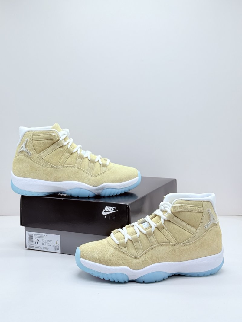 Air Jordan 11 High Rare Air 'White / Blue'
