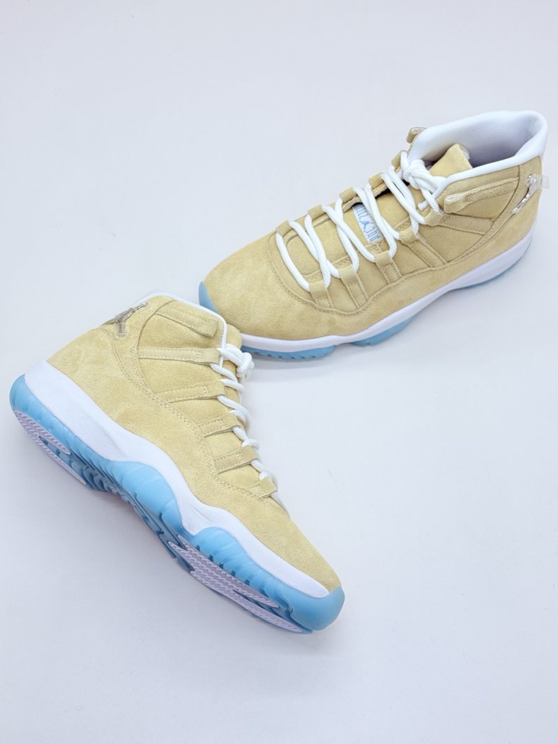 Air Jordan 11 High Rare Air 'White / Blue' view