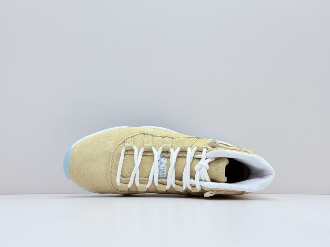 Air Jordan 11 High Rare Air 'White / Blue' view