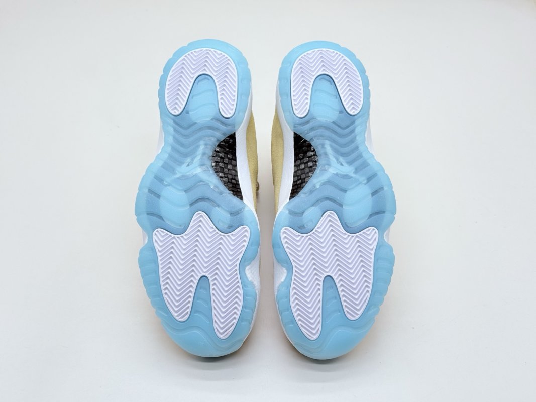 Air Jordan 11 High Rare Air 'White / Blue' view