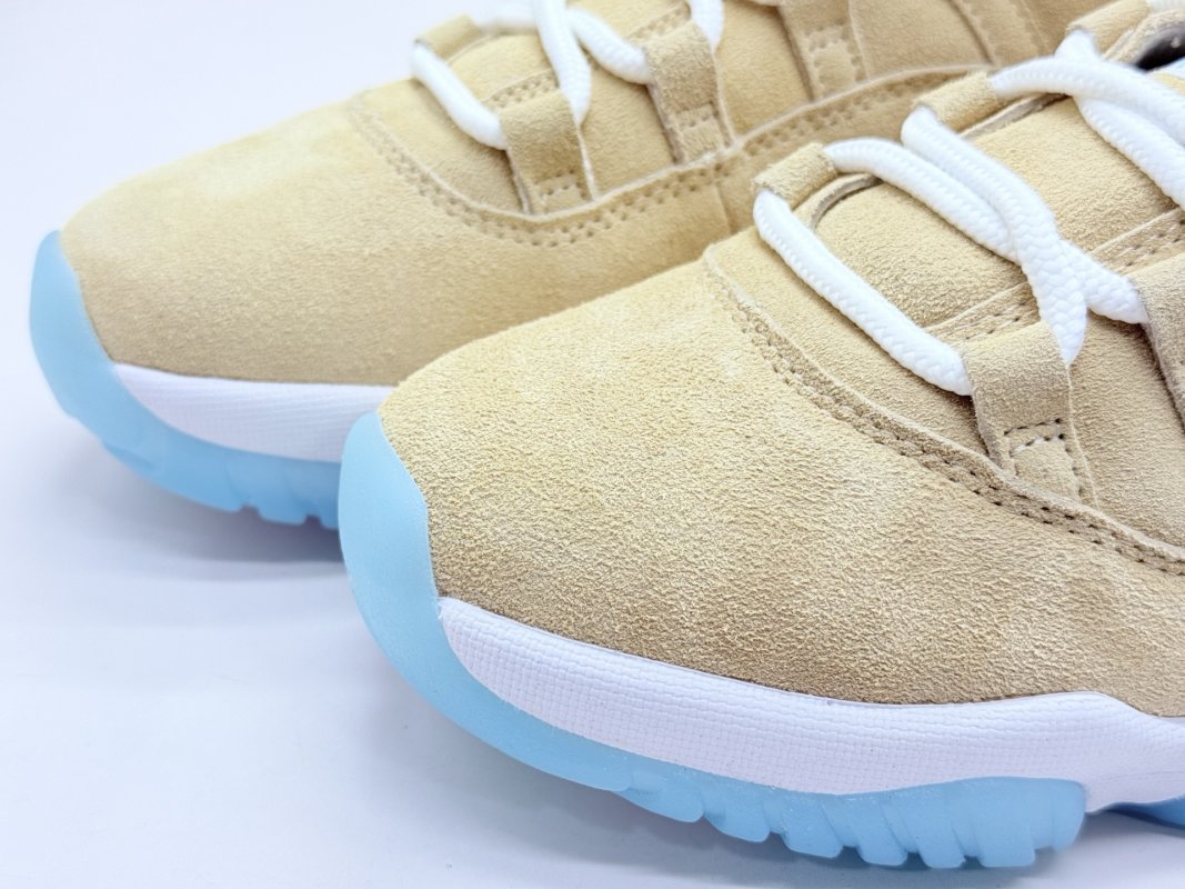 Air Jordan 11 High Rare Air 'White / Blue' view