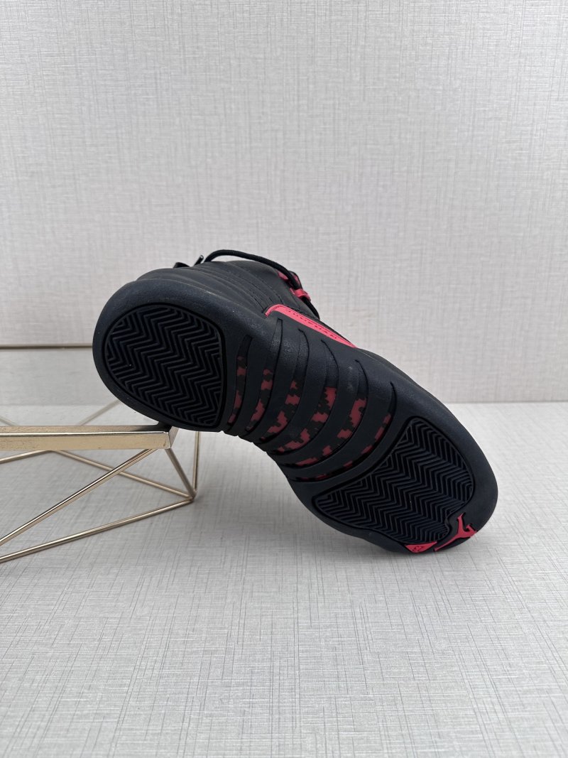Air Jordan 12 Retro 'Black / Red' view