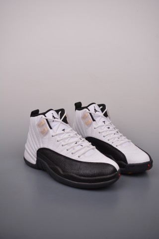 Air Jordan 12 'Black / White'