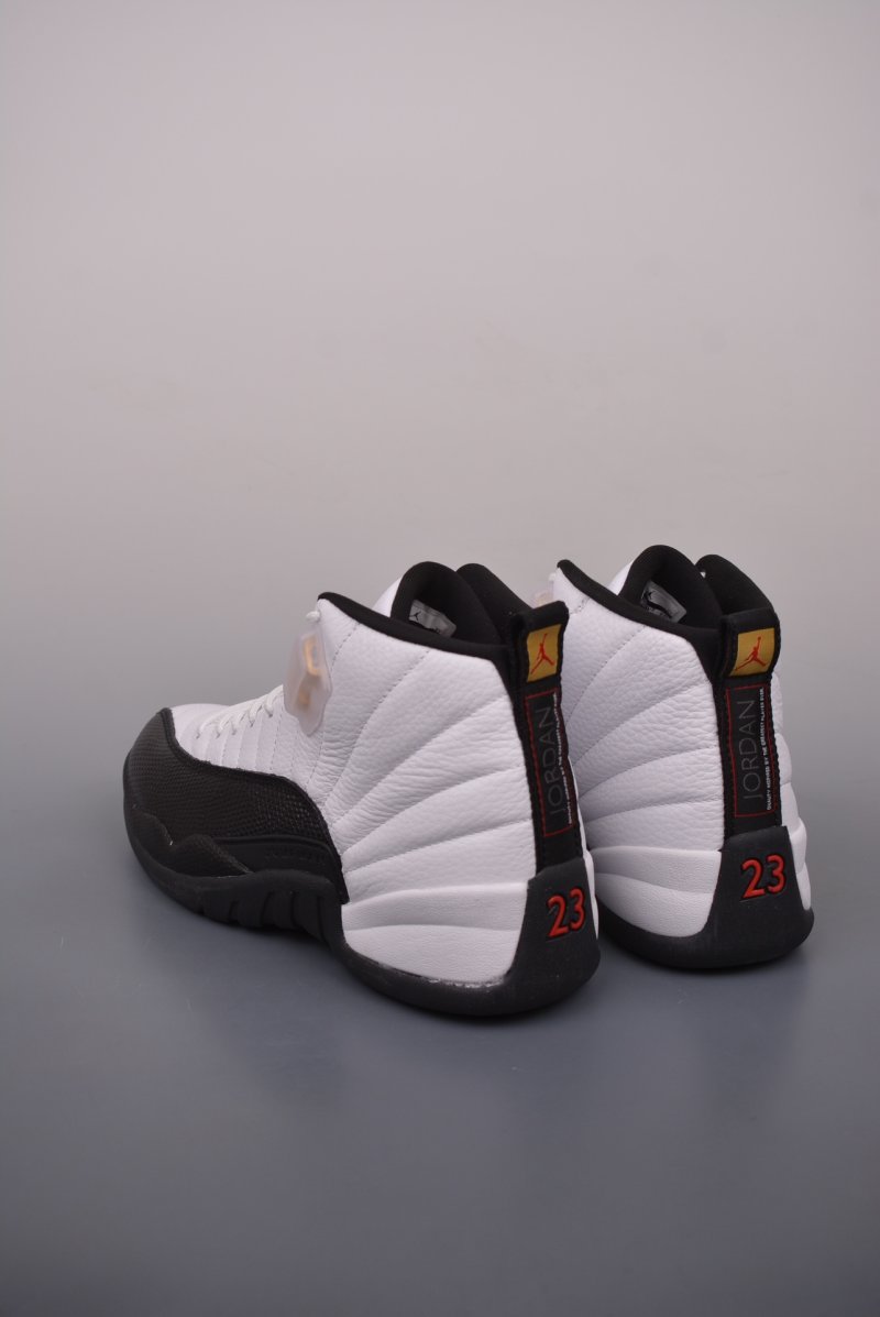 Air Jordan 12 'Black / White' view