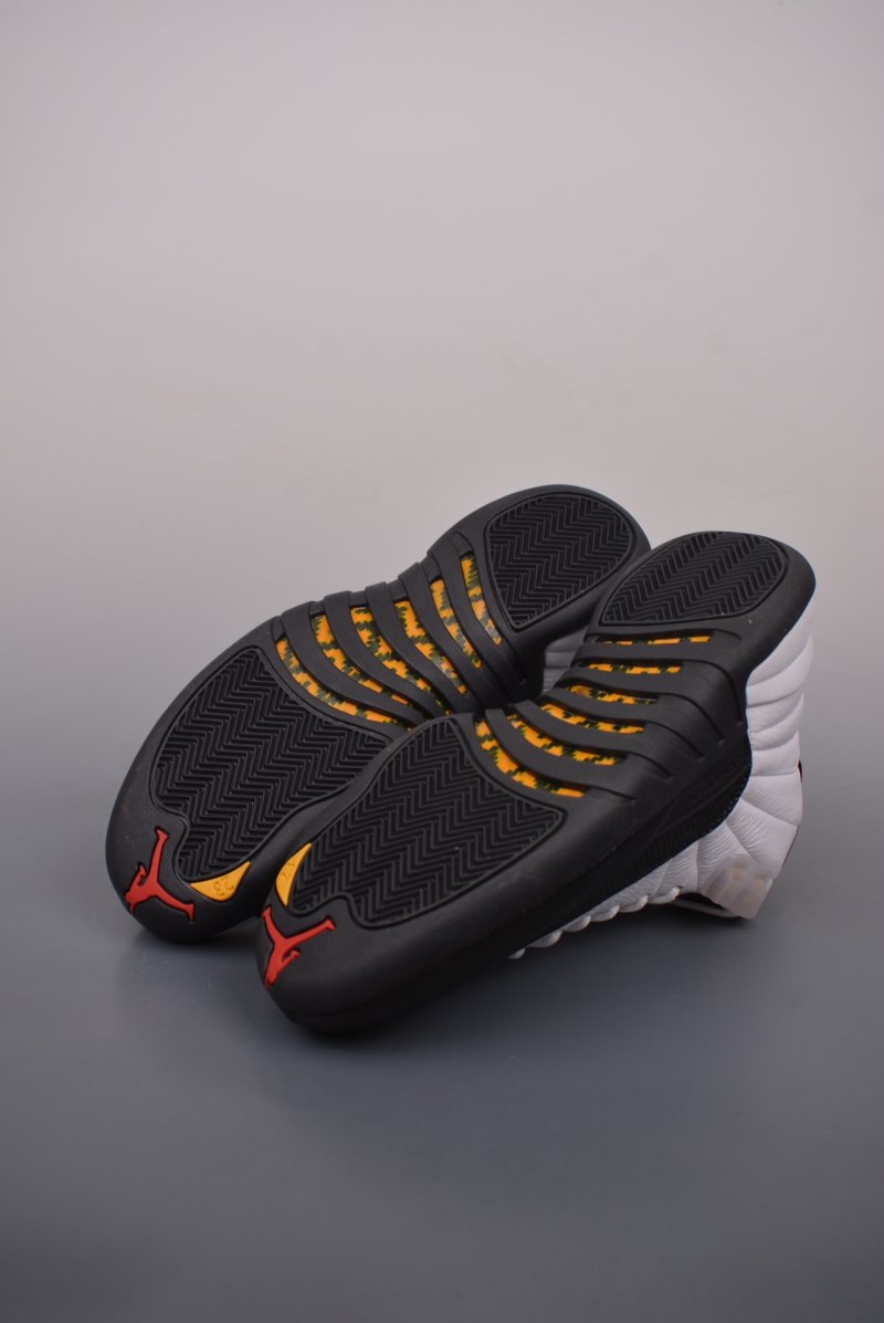 Air Jordan 12 'Black / White' view