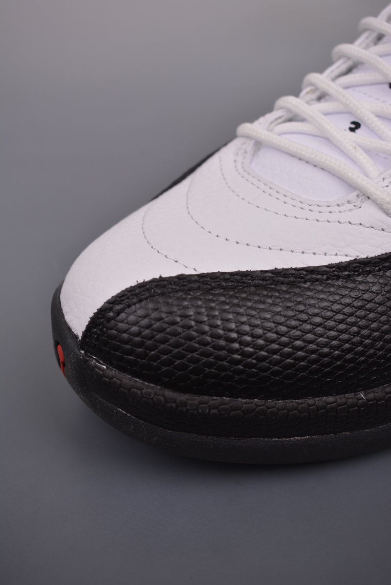 Air Jordan 12 'Black / White' view