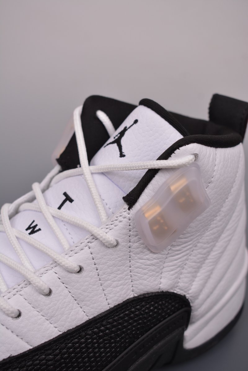 Air Jordan 12 'Black / White' view