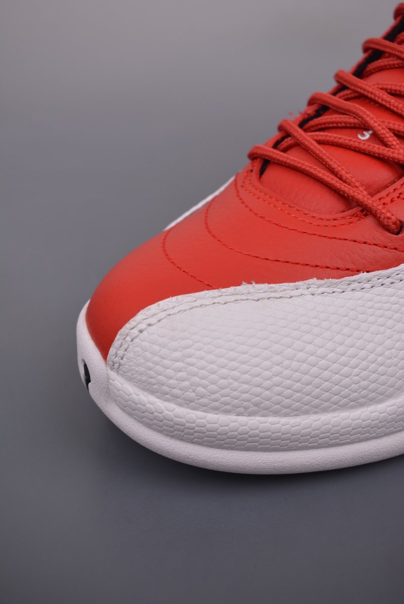 Air Jordan 12 'White / Red' view