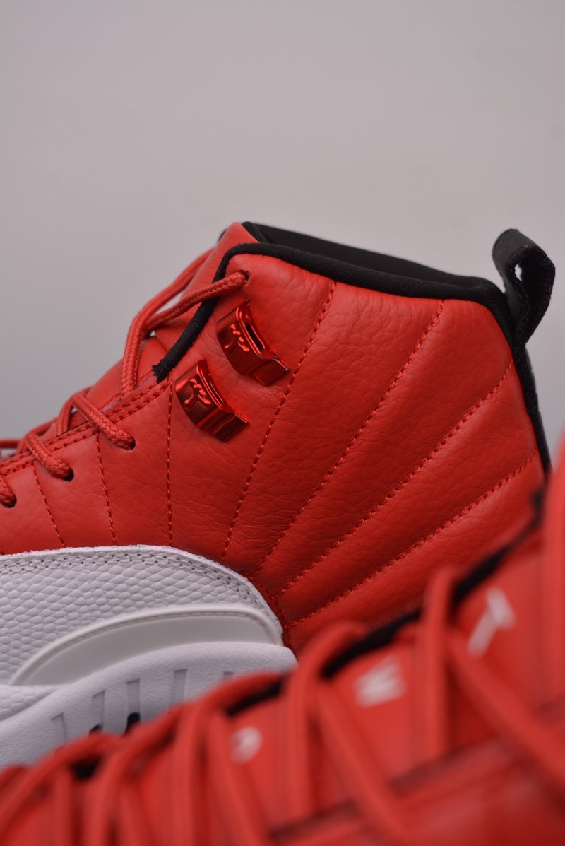 Air Jordan 12 'White / Red' view