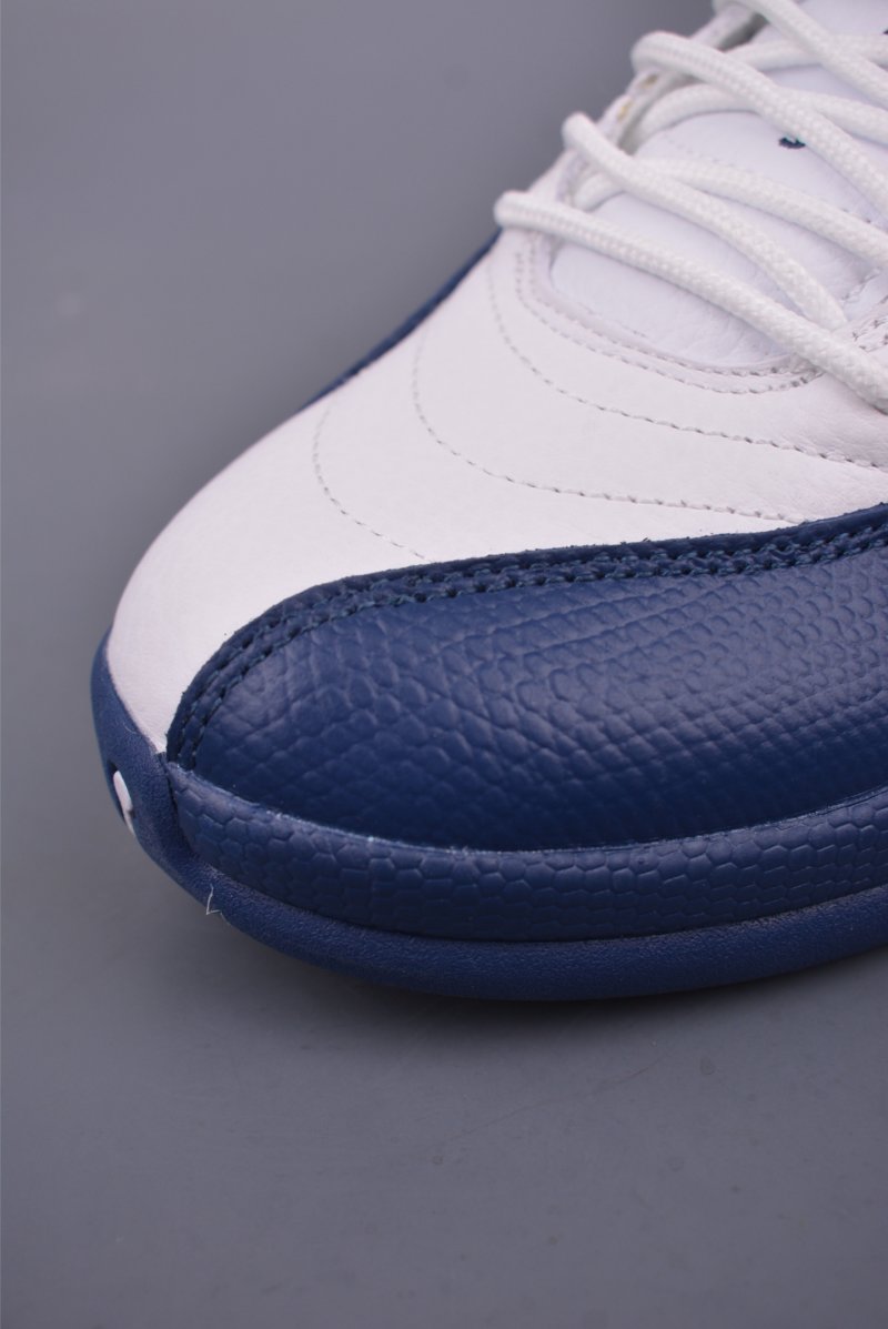 Air Jordan 12 'White / Blue' view