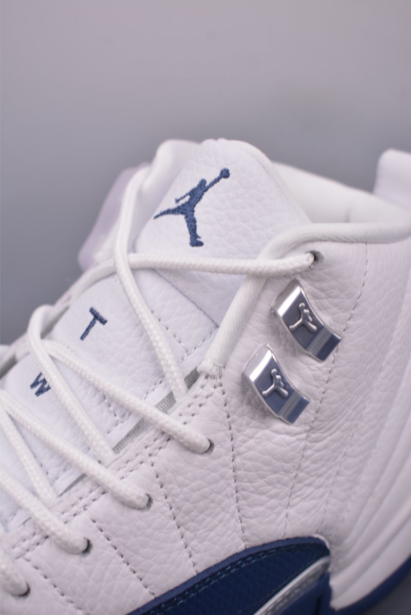 Air Jordan 12 'White / Blue' view
