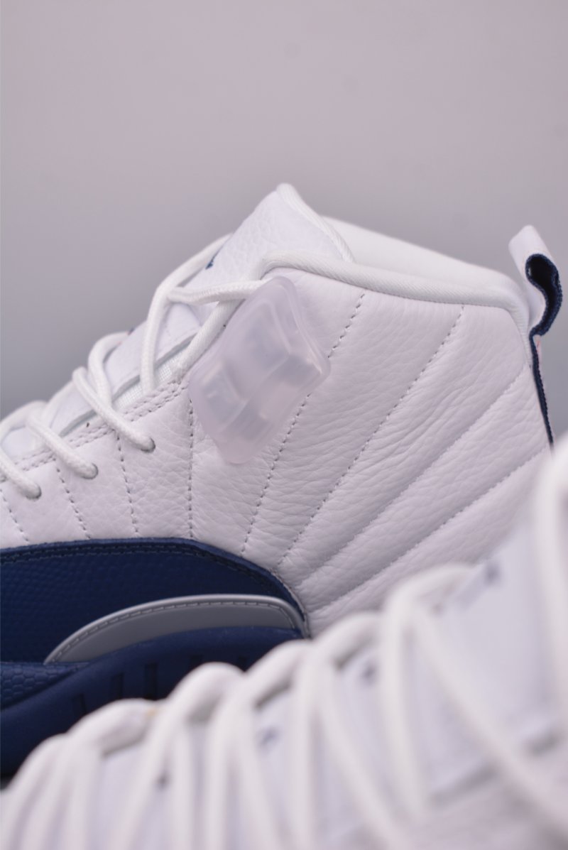 Air Jordan 12 'White / Blue' view