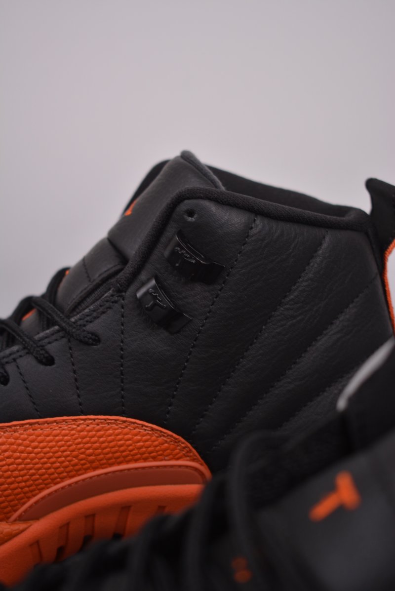 Air Jordan 12 Brilliant Orange 'Black / Orange' view