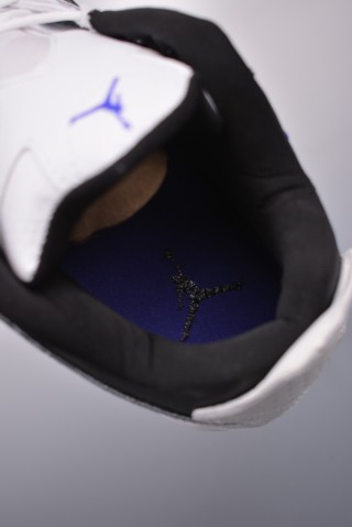 Air Jordan Courtside 23 view 9
