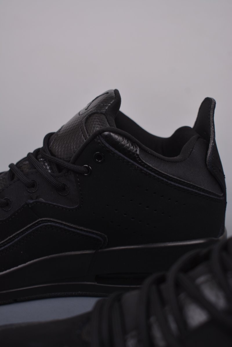 Air Jordan Courtside 23 view