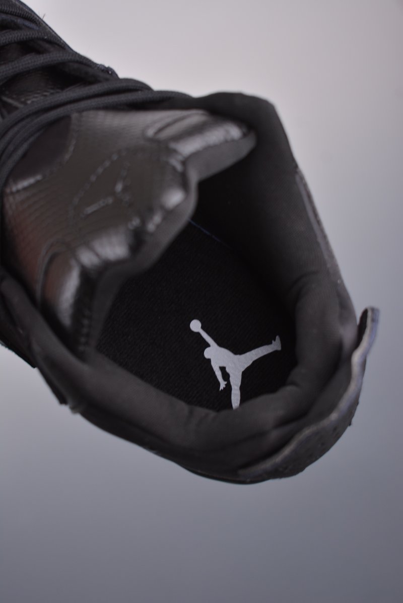 Air Jordan Courtside 23 view