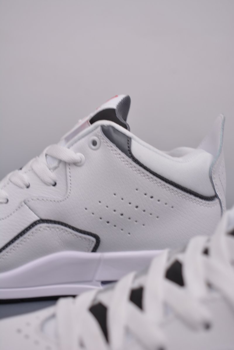 Air Jordan Courtside 23 view