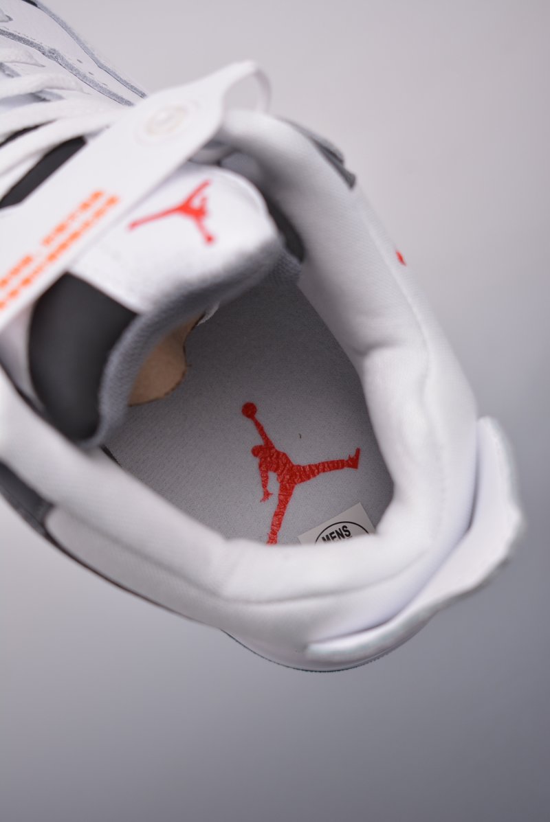 Air Jordan Courtside 23 view