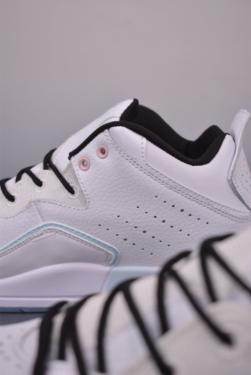 Air Jordan Courtside 23 view