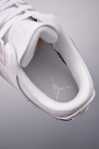 Air Jordan 3 Retro view 9