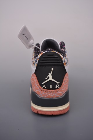 Air Jordan 3 Retro view 4