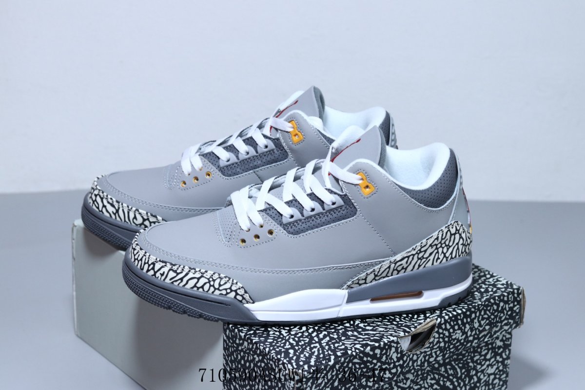 Air Jordan 3 Retro 'Black / Gold' view