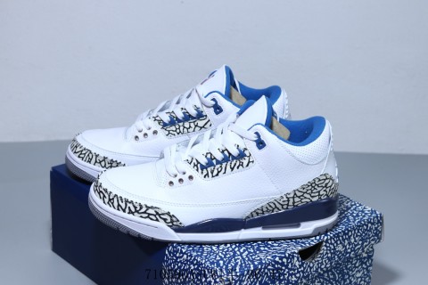 Air Jordan 3 Retro 'Black / Gold' view 7