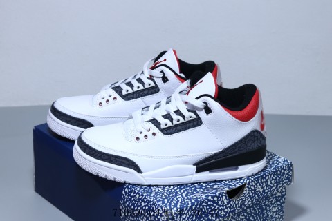 Air Jordan 3 Retro 'Black / Gold' view 8