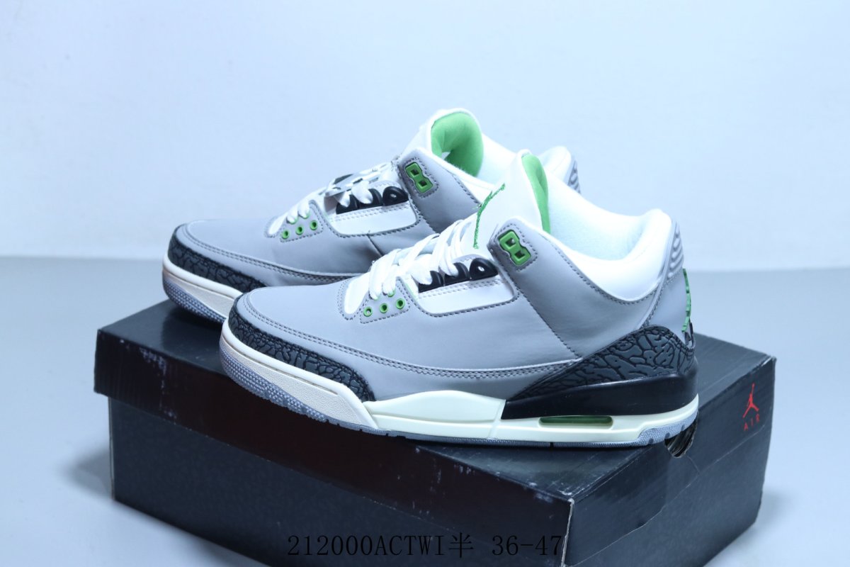 Air Jordan 3 Retro 'Black / Gold' view