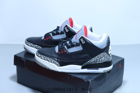 Air Jordan 3 Retro 'Black / Gold' view 12