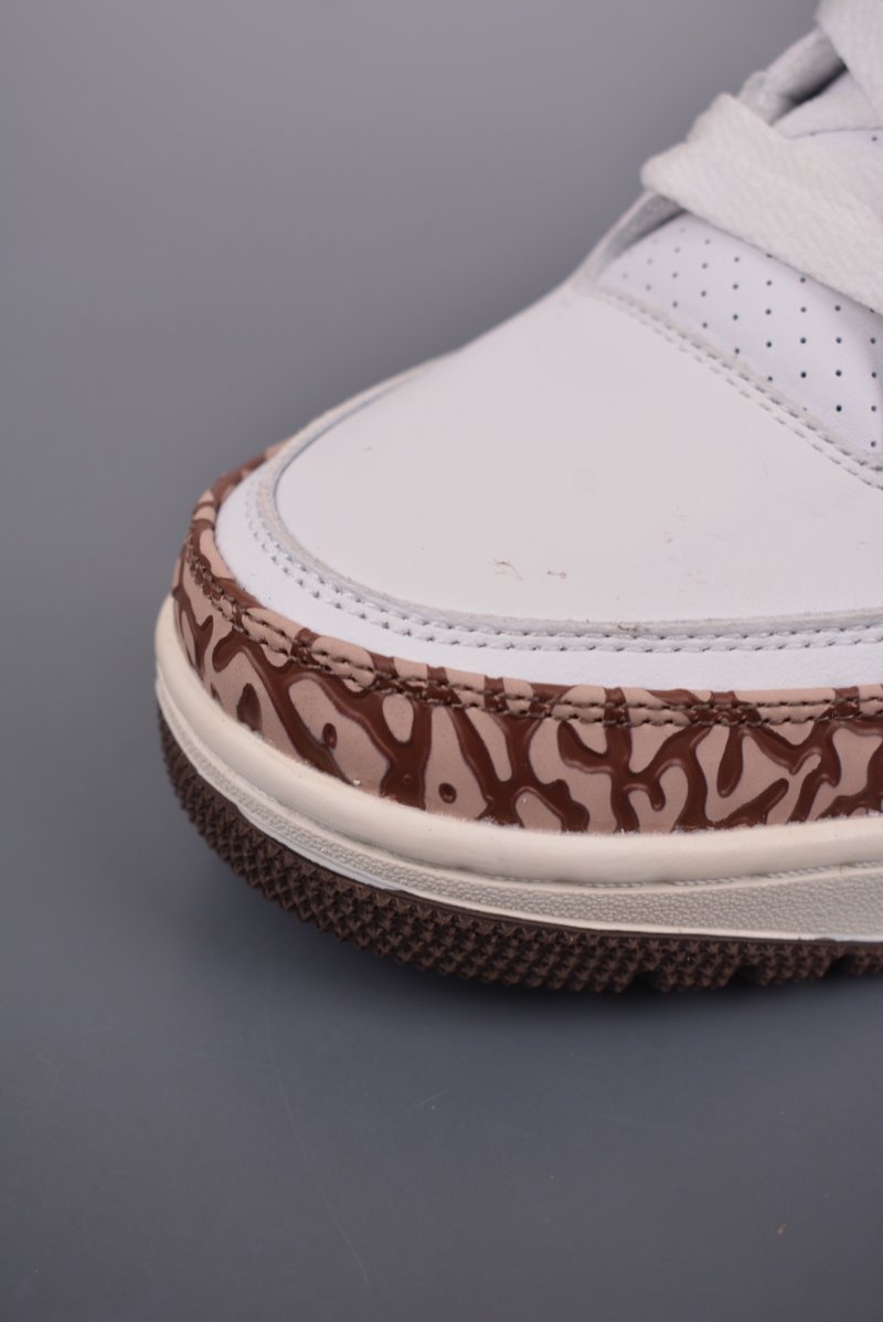 Air Jordan 3 Retro Low view