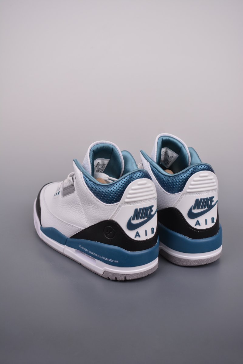 Air Jordan 3 Retro Low 'Navy' view