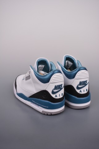 Air Jordan 3 Retro Low 'Navy' view 2