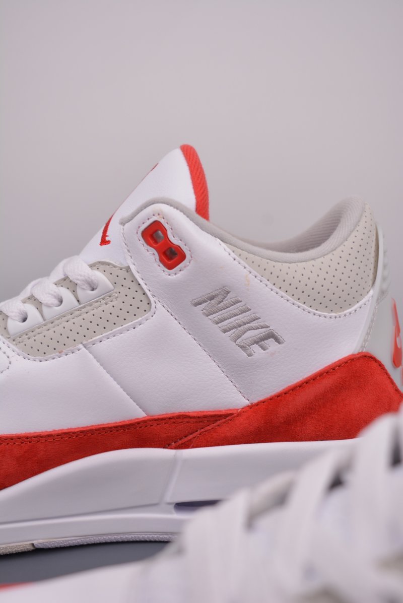 Air Jordan 3 Retro Low 'White / Red' view