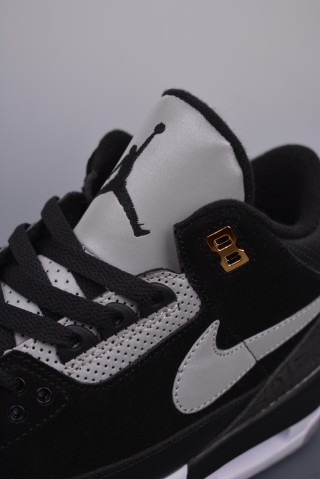 Air Jordan 3 Retro Low view 7
