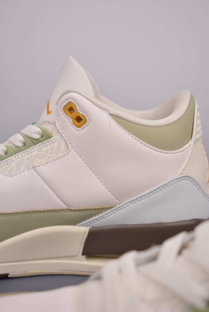 Air Jordan 3 Retro Low view