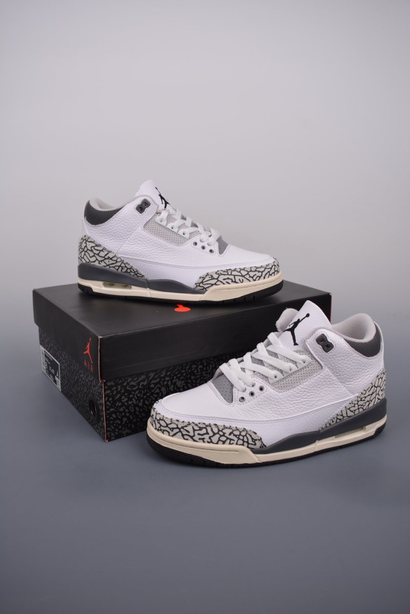 Air Jordan 3 Retro Low view