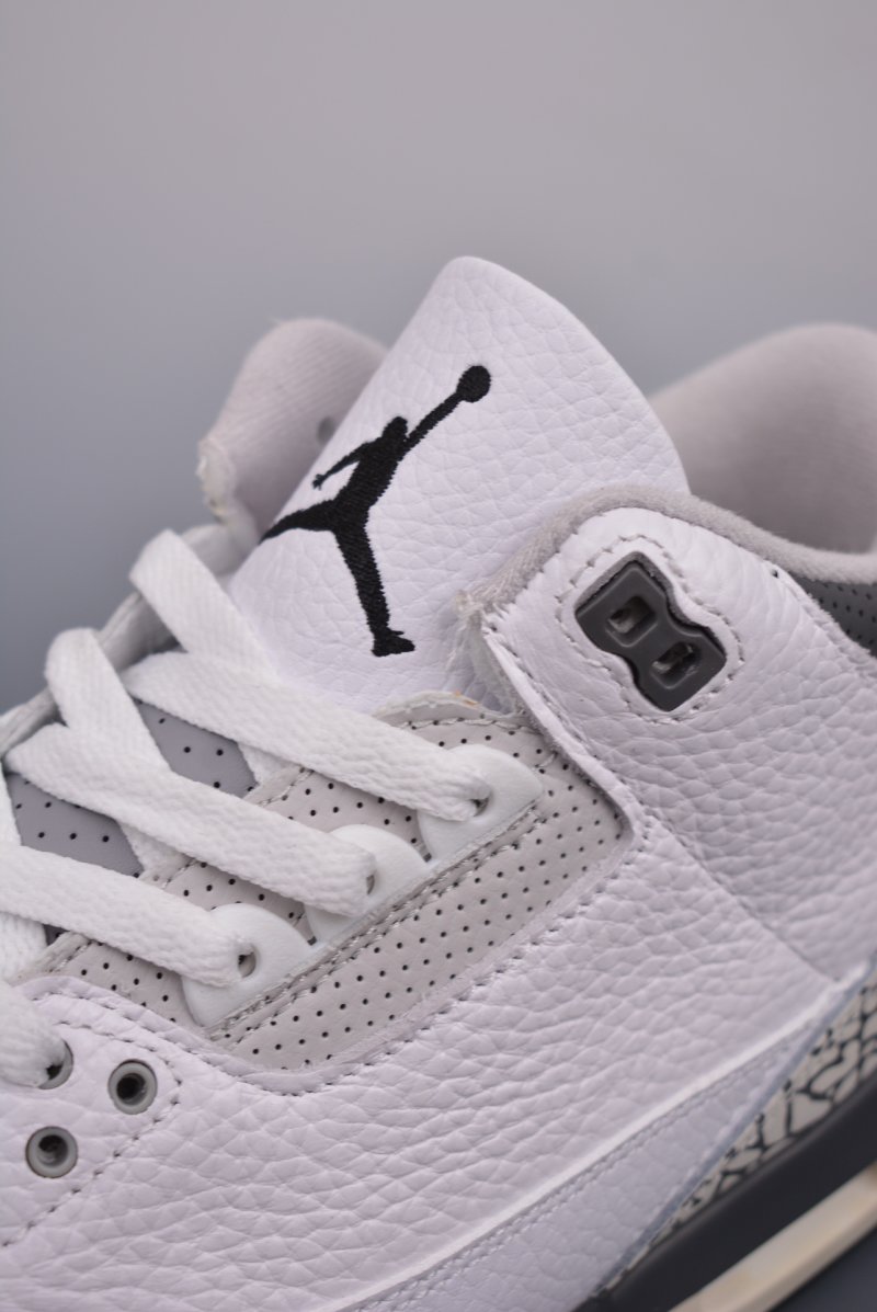 Air Jordan 3 Retro Low view