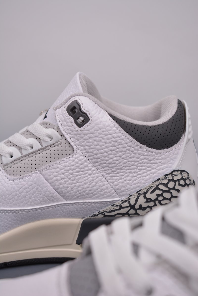 Air Jordan 3 Retro Low view