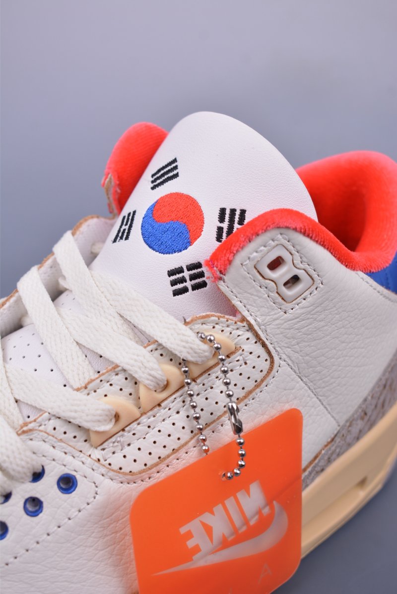 Air Jordan 3 Retro 'White / Red / Blue' view