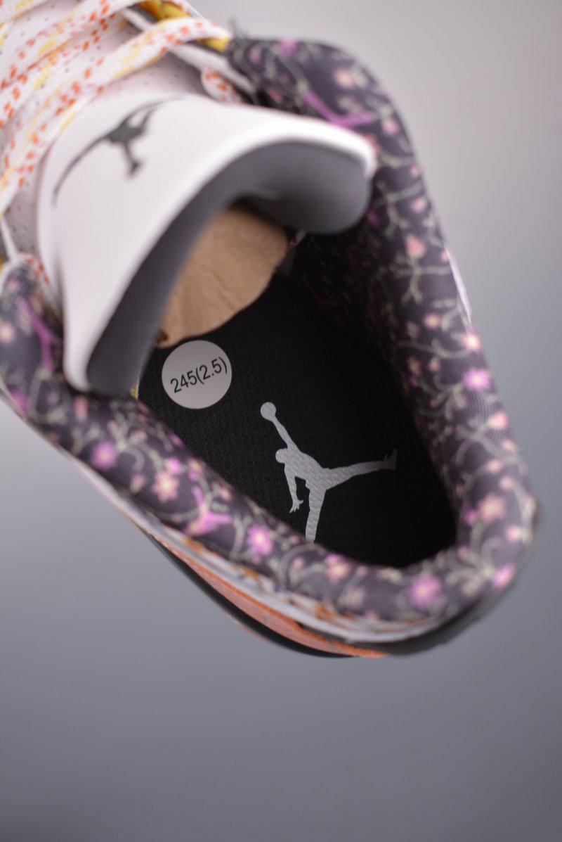 Air Jordan 3 Retro 'Vintage Floral' view