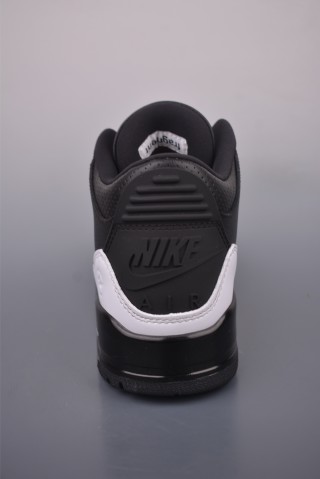 Air Jordan 3 Retro 'Black / White' view 4