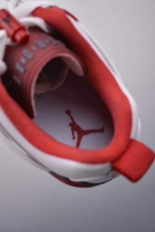 Jordan Spizike Low 'White / Red' view 9