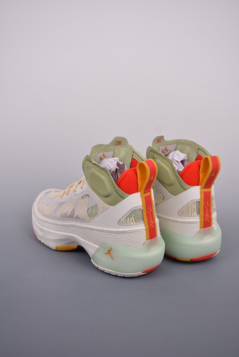 Air Jordan XXXVII PF view