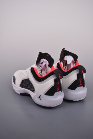 Air Jordan XXXVII PF view 11